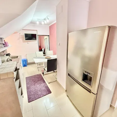 Lelle Udvar 1 Ac Free Parking Daire